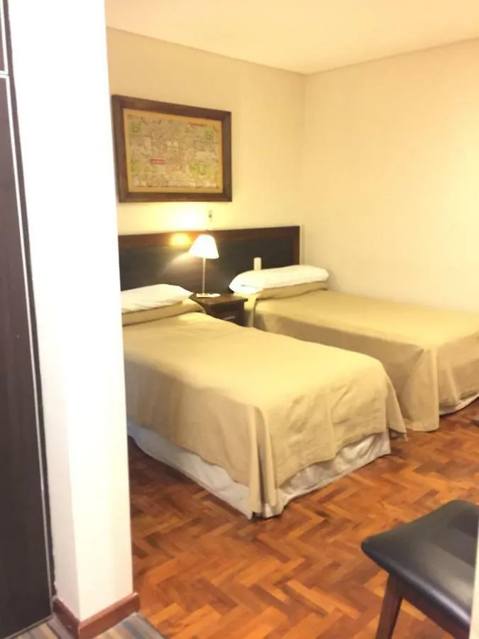Hotel Cervantes 门多萨
