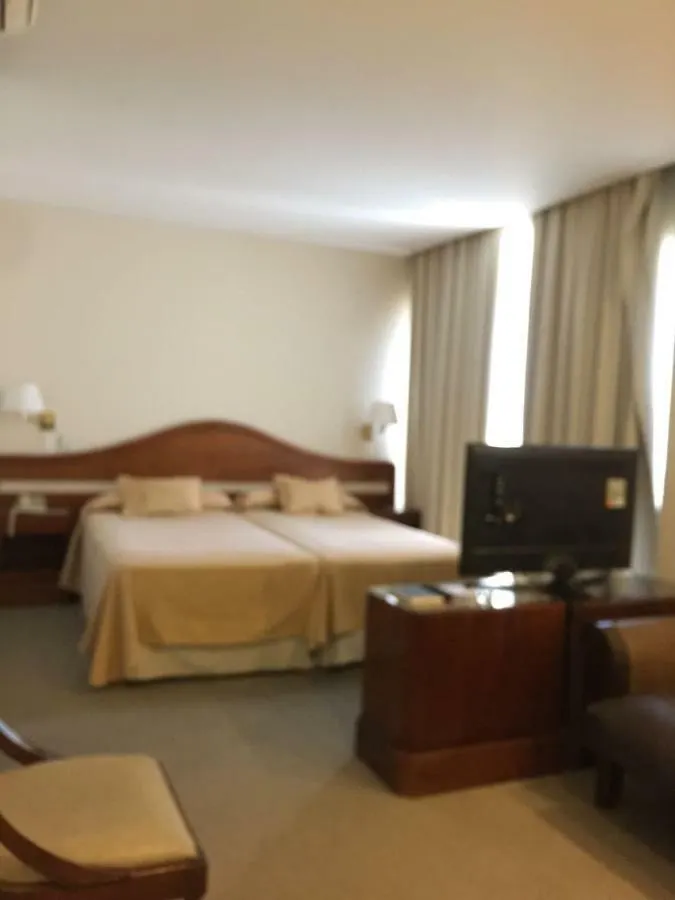Hotel Cervantes 门多萨